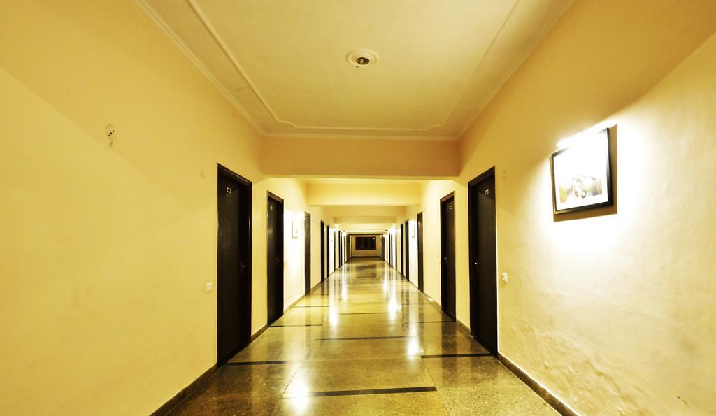 Geetanjali Hotel & Motel Баратпур Екстериор снимка