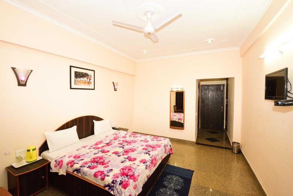 Geetanjali Hotel & Motel Баратпур Екстериор снимка