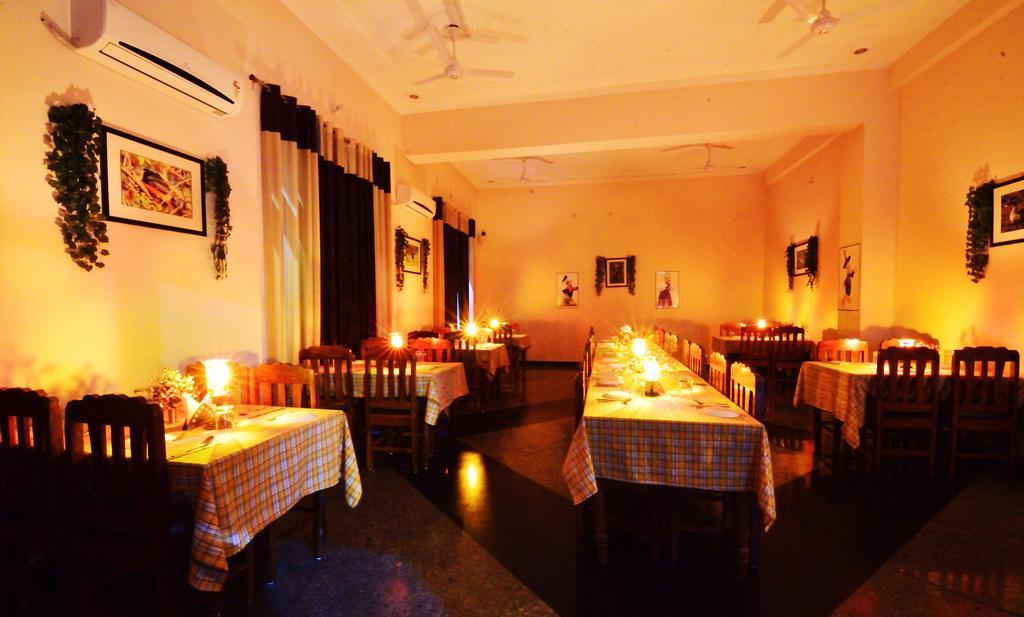 Geetanjali Hotel & Motel Баратпур Екстериор снимка